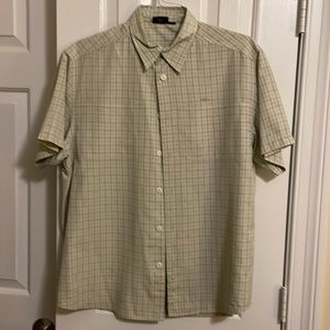 KAVU men’s short sleeve button down. MEDIUM